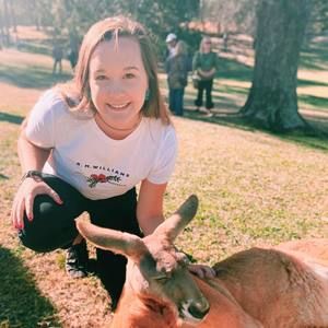 Meet your Posher, Caitlyn